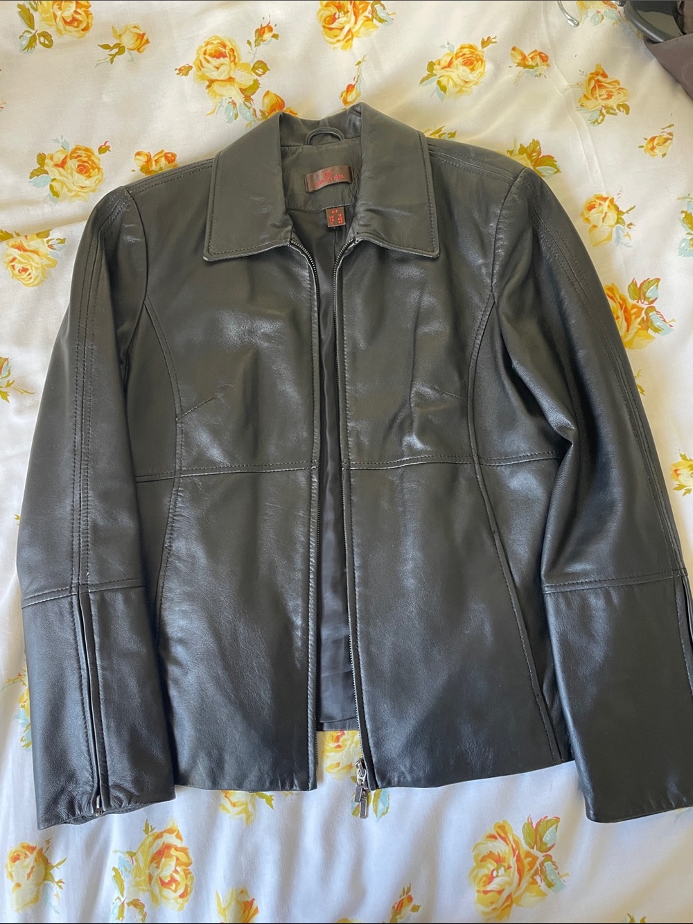 Danier Black Women's Leather Zip Jacket